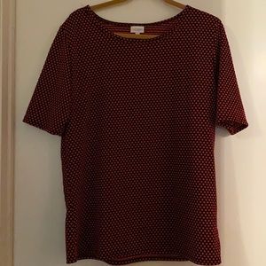 Lularoe Blouse size3XL black with red polka dots